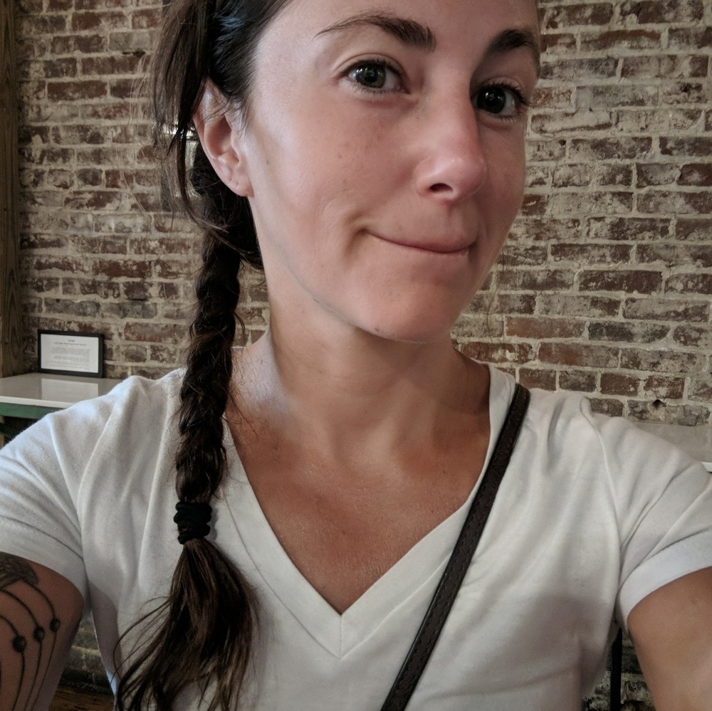 Meet your Posher, Elizabeth